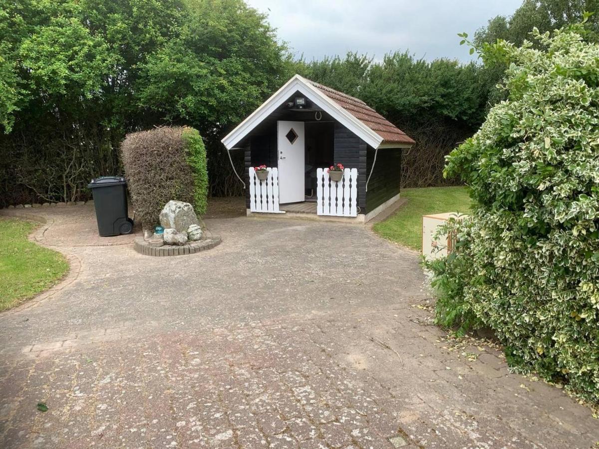 Stunning Romantik Cabin Close To Baltic Sea Villa Idestrup Buitenkant foto