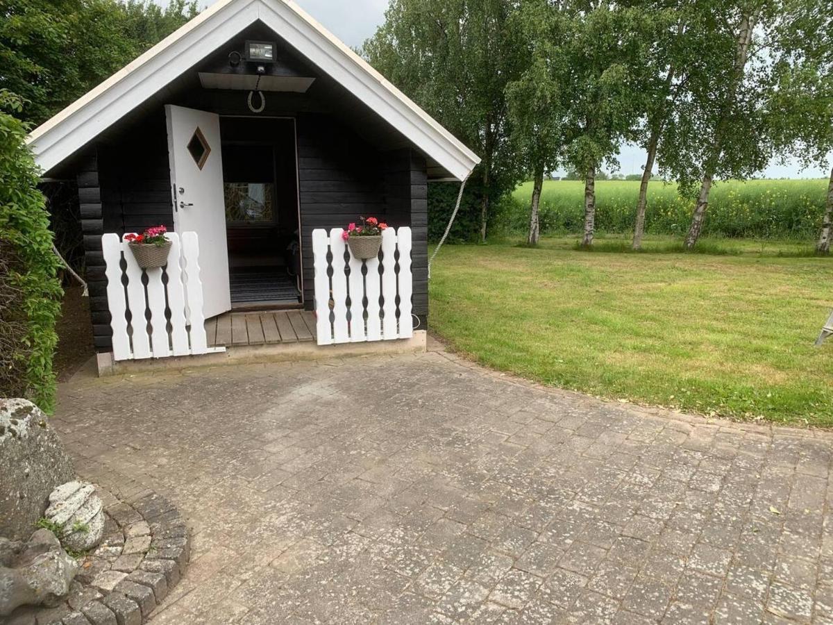 Stunning Romantik Cabin Close To Baltic Sea Villa Idestrup Buitenkant foto