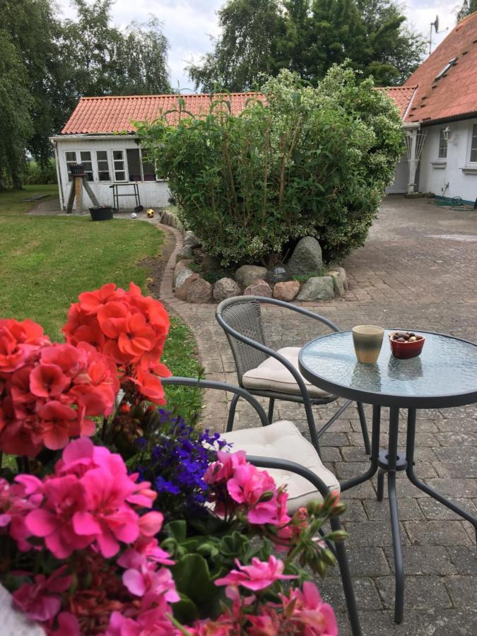 Stunning Romantik Cabin Close To Baltic Sea Villa Idestrup Buitenkant foto